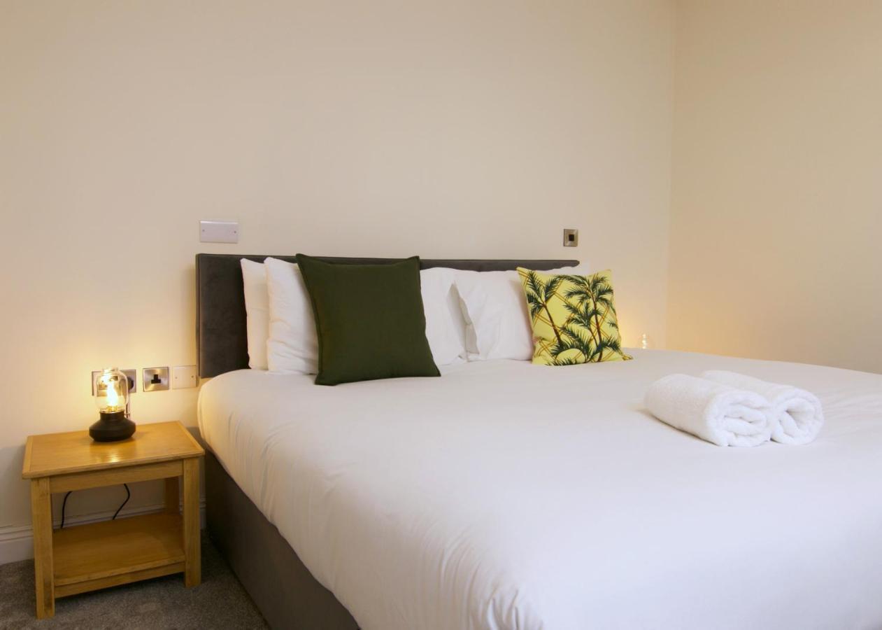 Escape Ordinary At Castle Hume Апартаменты *
